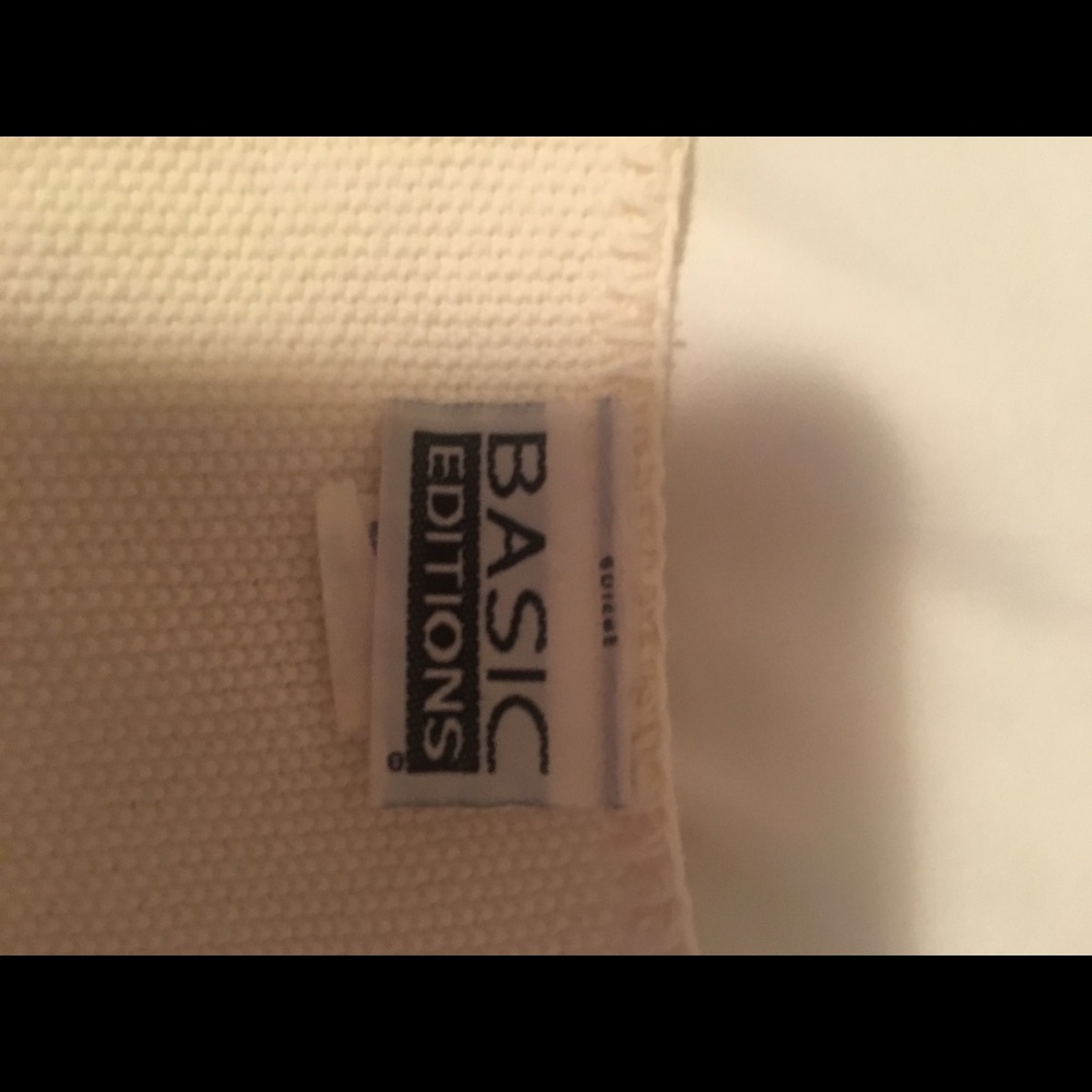 Basic Editions Sweater - Picture 5 of 5